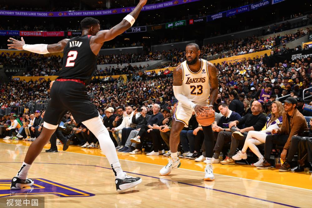 并在球队担 并在球队担